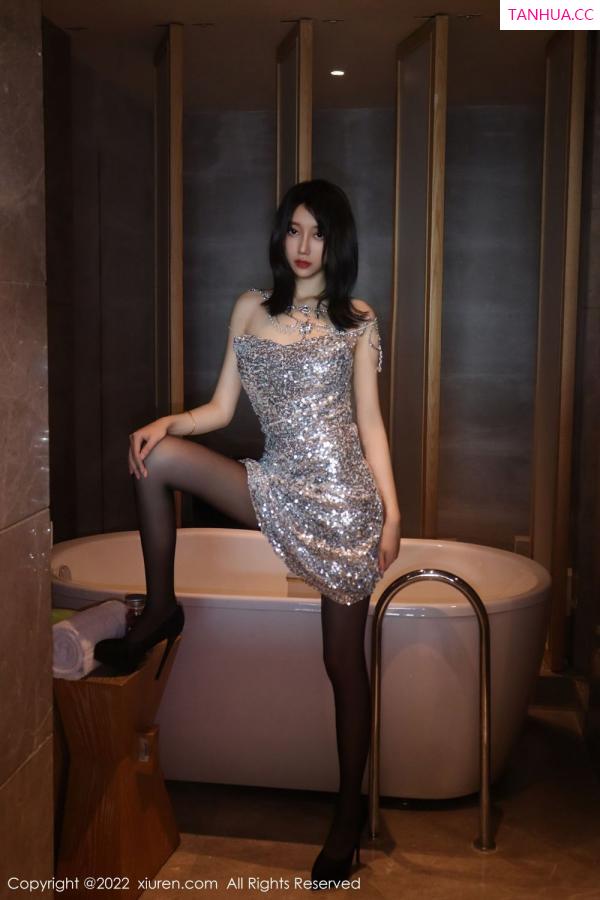 玥儿玥  [XiuRen]高清写真图 2022.09.30 No.5670 玥儿玥er第5张图片